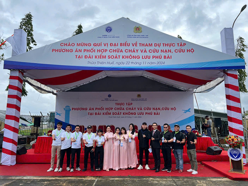 Thực tập phương án phối hợp cháy chữa cháy và cứu nạn,cứu hộ tại Đài kiểm soát không lưu Phú Bài